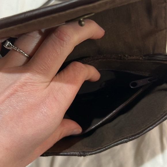 VINTAGE PATCHWORK BROWN GENUINE LEATHER CROSSBODY WITH ORIGINAL TAGS - Picture 8 of 13